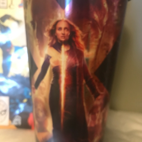 🔥Marvel X-Men Dark Phoenix 🐦🔥 funko pop 413, comic book & Merch - Picture 5 of 9